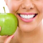 Nagrinėjant itin svarbų ryšį tarp dantų priežiūros ir mitybos